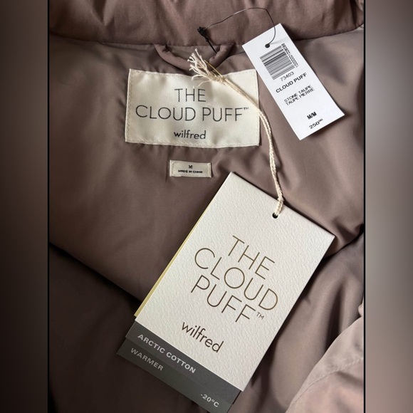 Gorgeous Aritzia Wilfred puffer coat, 100% responsibly sourced goose down. - Picture 3 of 5